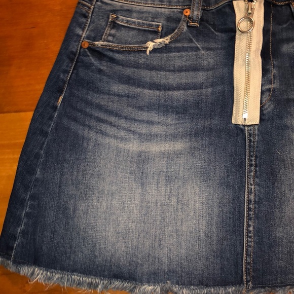 BlankNYC Jean Skirt - Picture 7 of 12